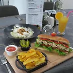 Sun Frühstückspension 3*