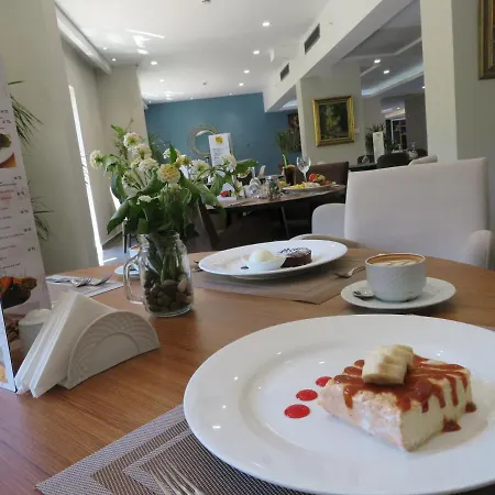 Sun Bed & Breakfast 3*