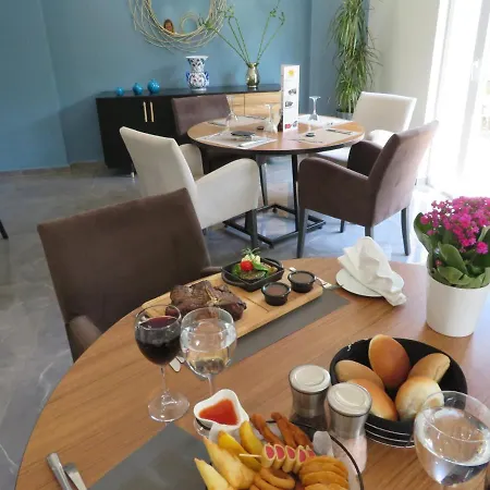 Sun Bed & Breakfast 3*